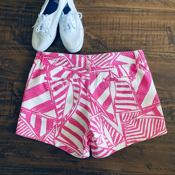 Lilly Pulitzer Yacht Seas Textured Callahan Shorts 2 - Picture 8 of 11